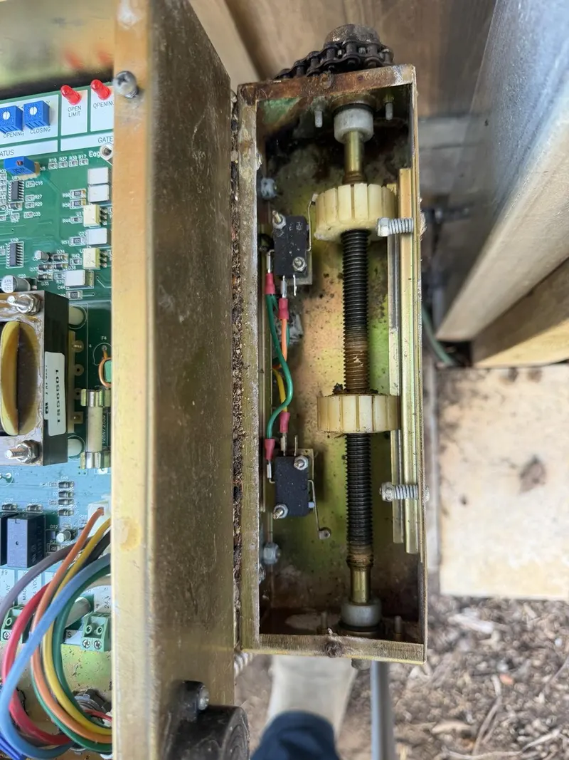 Eagle gate repair in Coppell, Texas