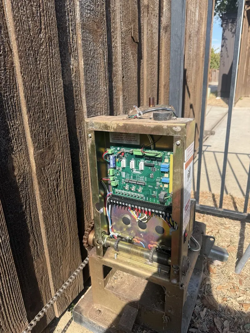 Ramset gate repair in Richardson, Texas